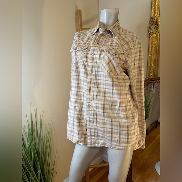 Levi's Tops - LEVIS PLAID WESTERN PEARL SNAP UP SHIRT SLIM FIT MEDIUM VINTAGE 1990's